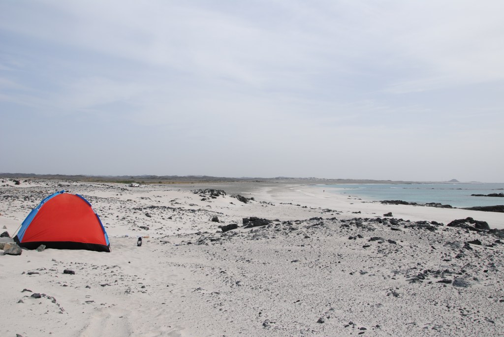 Ein Zelt am Strand