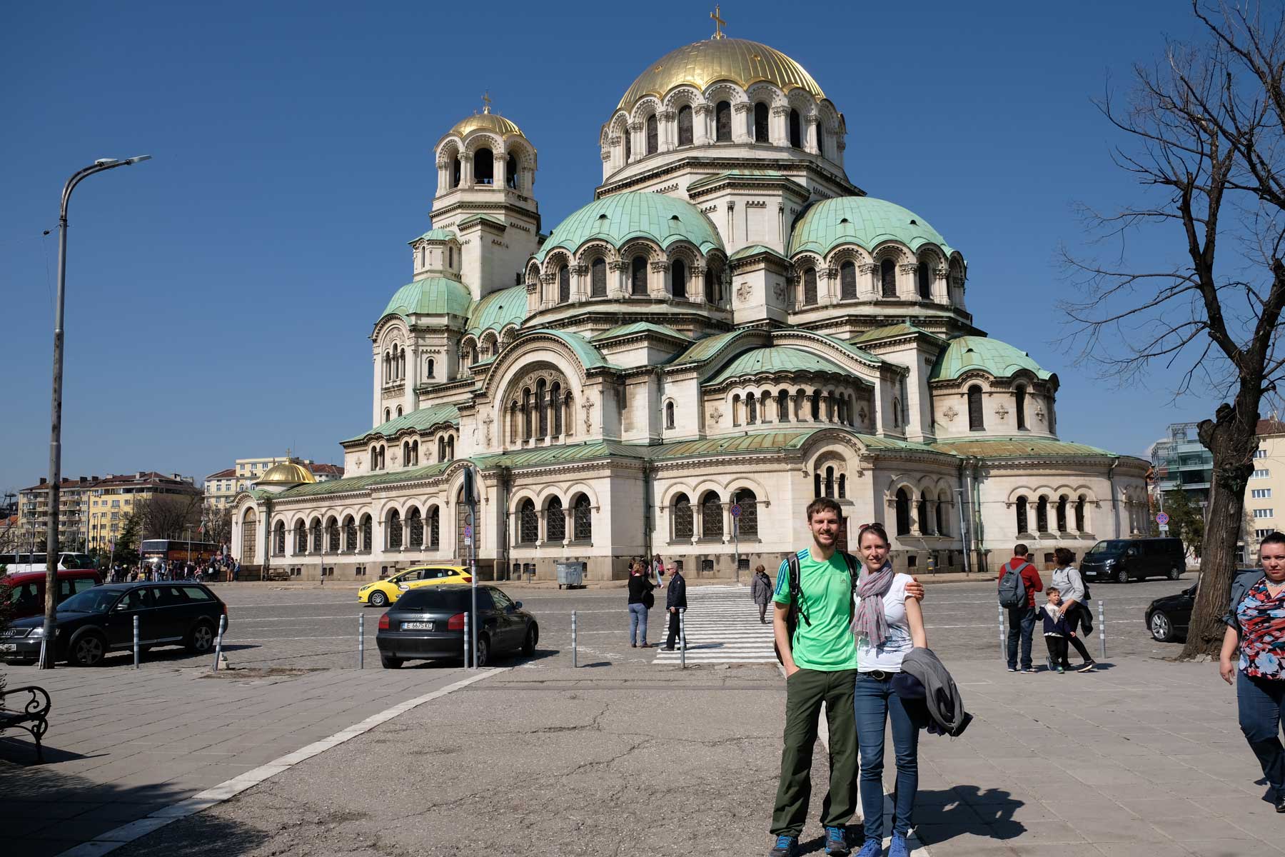 Sebastian und Leo vor der Alexander-Newski-Kathedrale