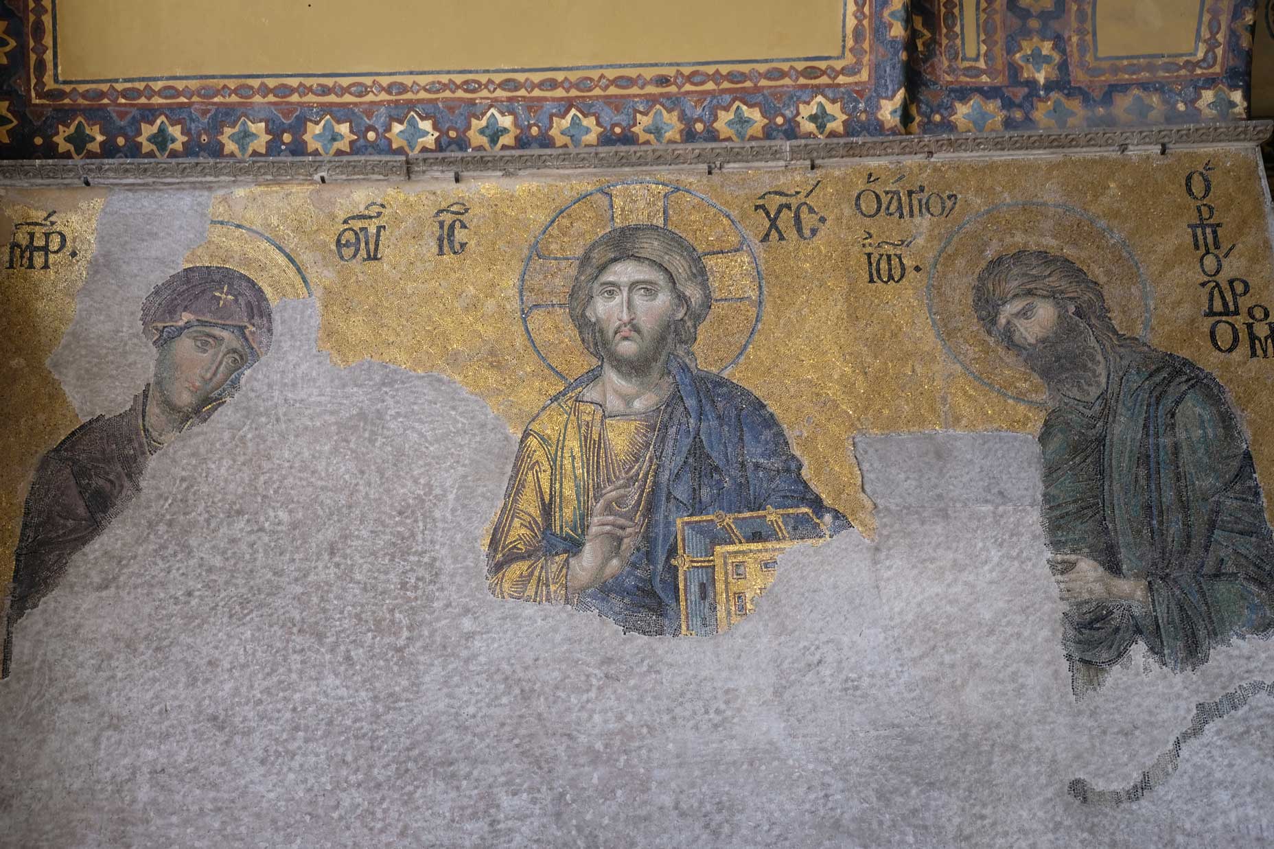 Teilweise erhaltene Fresken