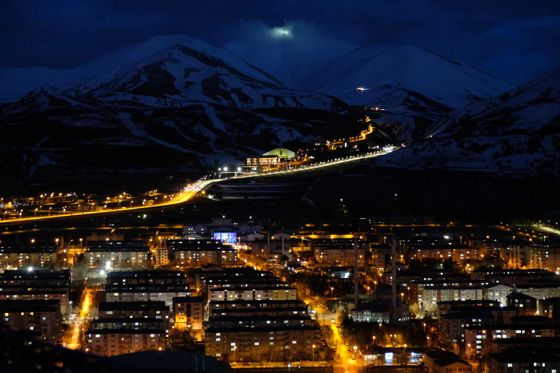 Erzurum bei Nacht