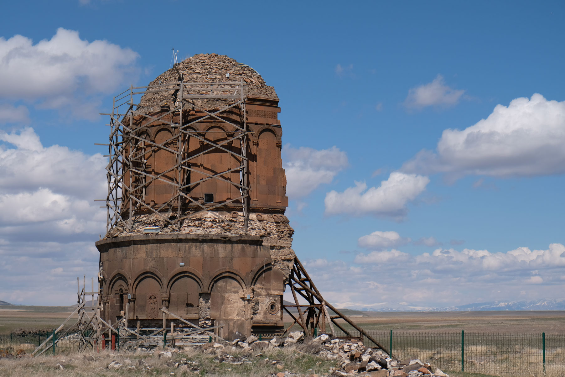 Rückansicht der Ruine der Erlöserkirche