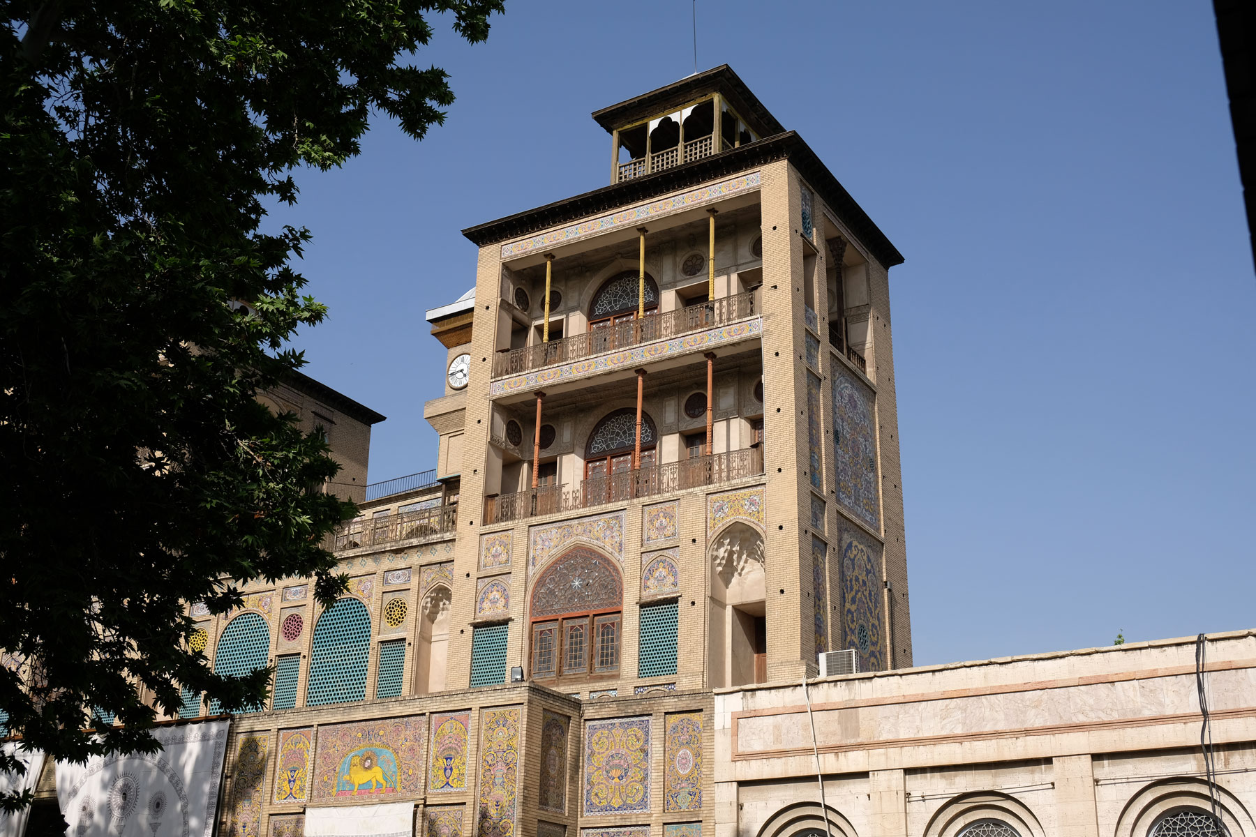 Sonennhaus im Golestan Garden Palace