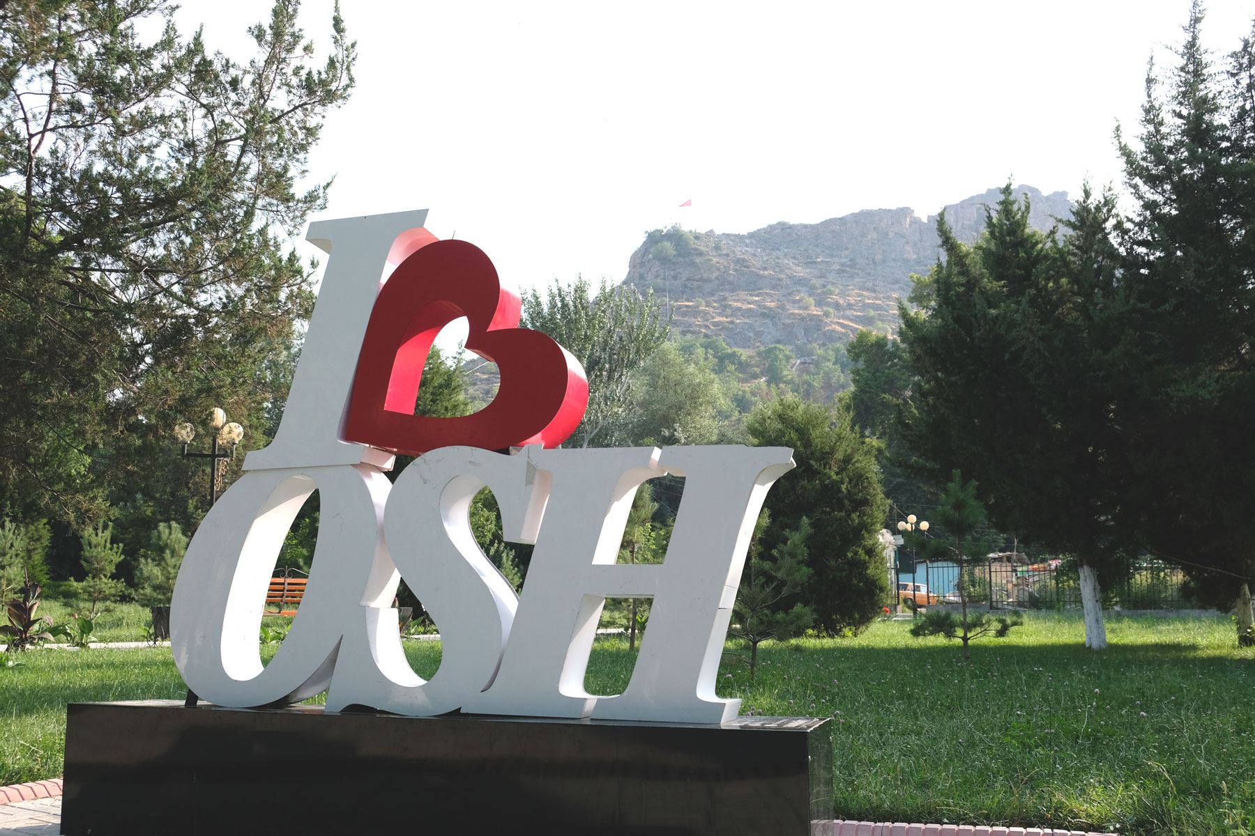 Schriftzug "I love Osh" in Osch in Kirgistan