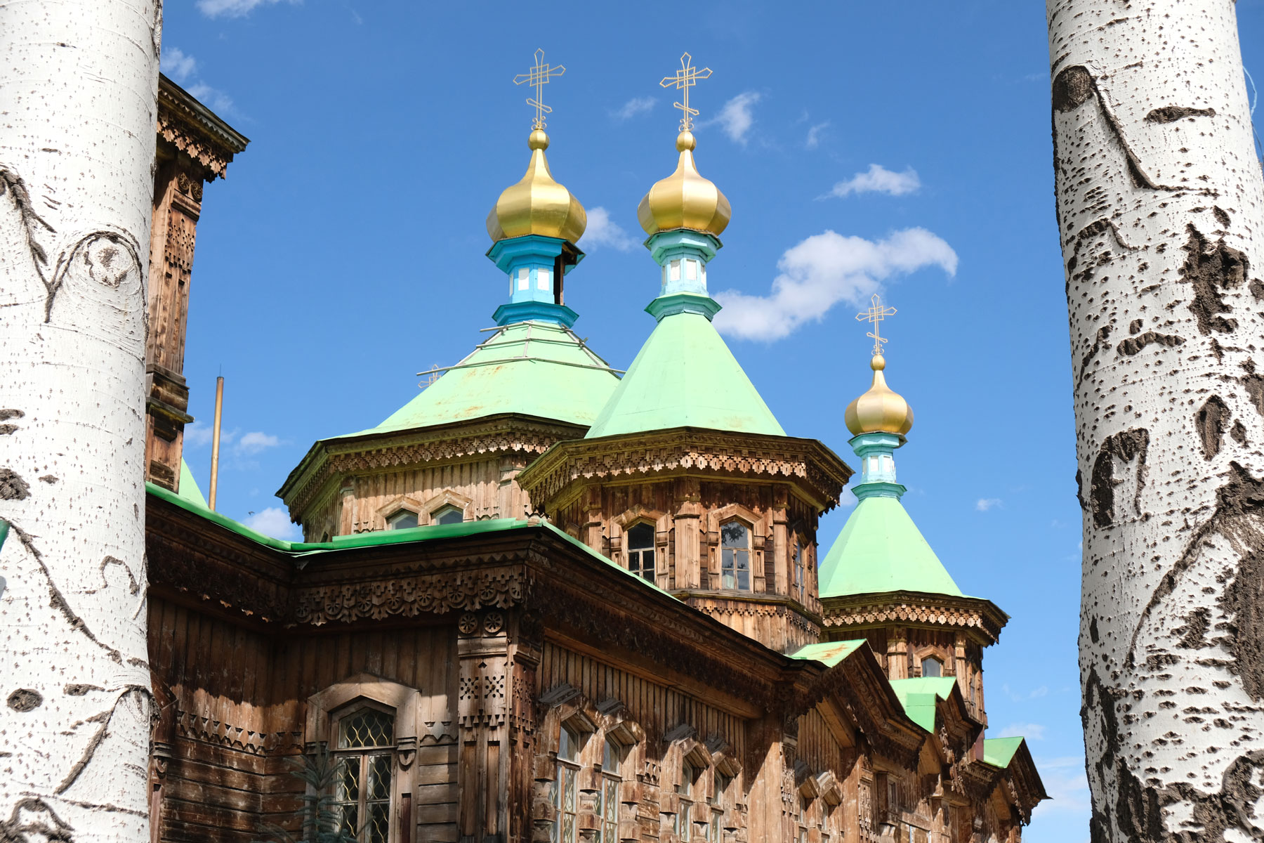 Russisch-orthodoxe Dreifaltigkeitskirche in Karakol in Kirgisistan.