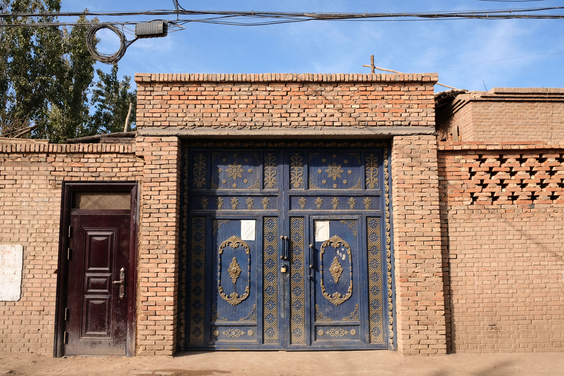 Eingangstor eines Hauses in Turpan.