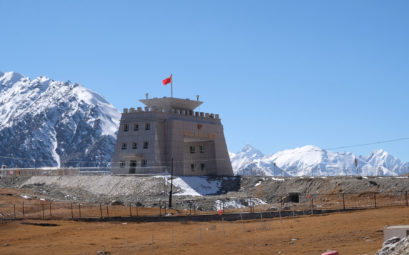 Chinesisches Grenzgebäude am Kunjerab-Pass.