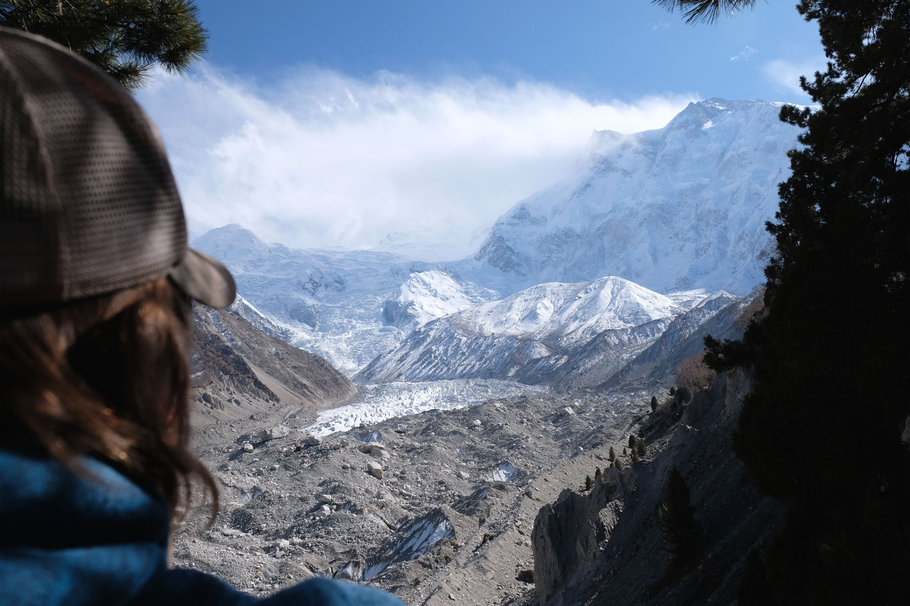 Ein Kopf neben dem Nanga Parbat.