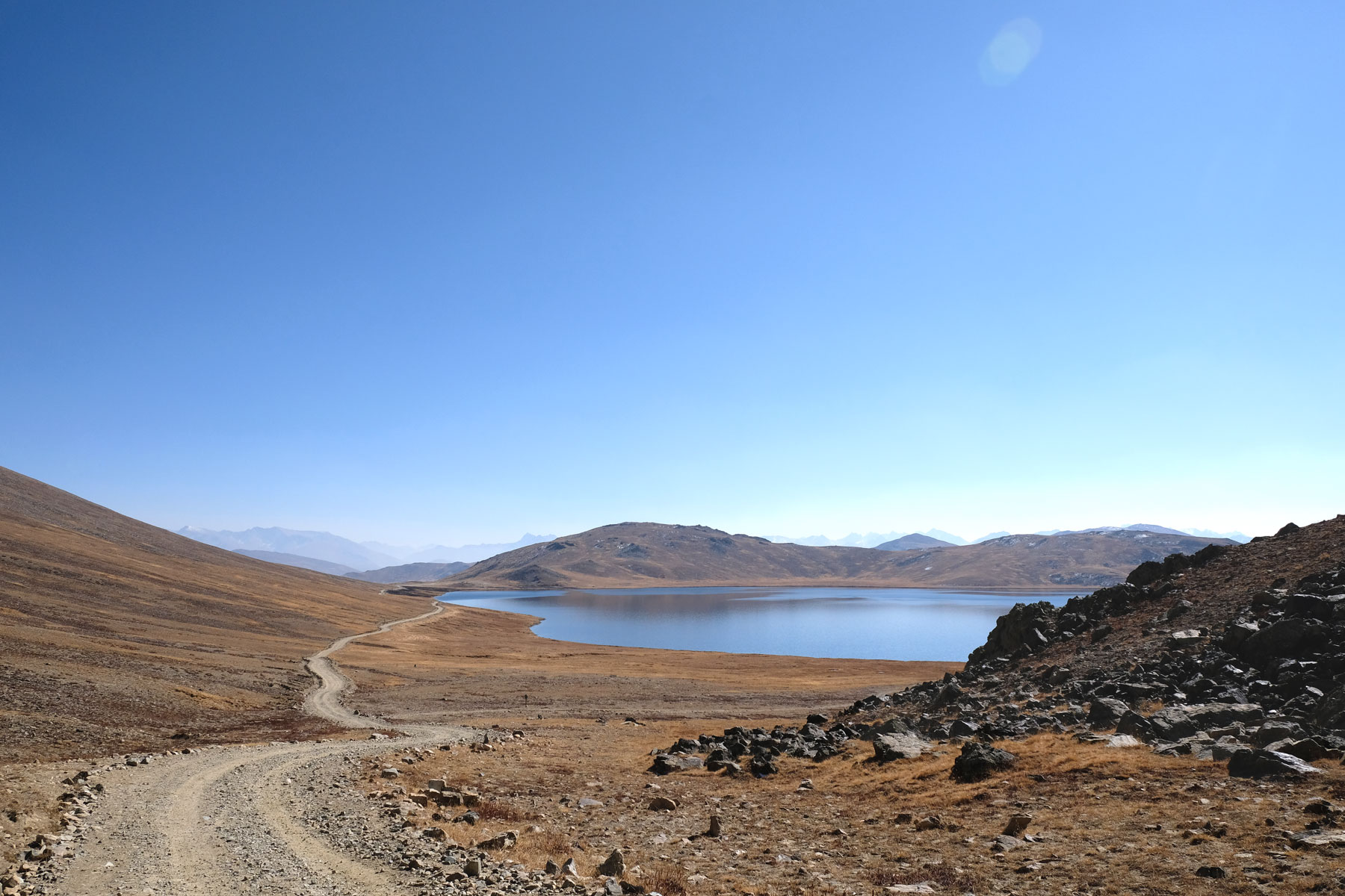 Sheosar See auf den Deosai Plains.