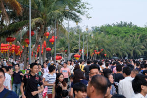 Hunderte Menschen nutzen den chinesischen Nationalfeiertag für einen Ausflug.