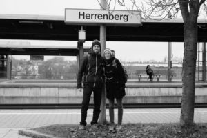 Nach fast drei Jahren Weltreise erreichen Leo und Sebastian wieder ihre Heimatstadt Herrenberg.
