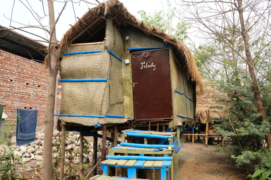 Bambushütte in einer Eco Lodge in Chitwan in Nepal.